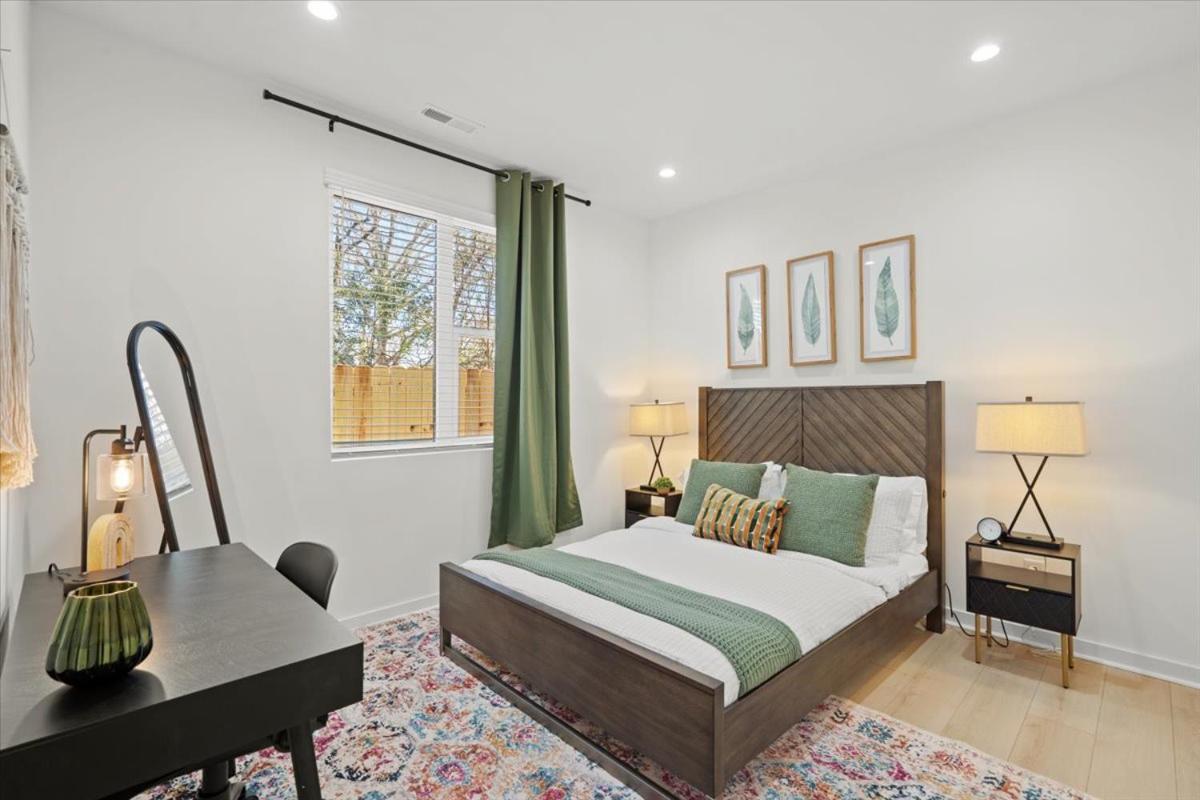 2 Unit Modern Close To Uptown Charlotte